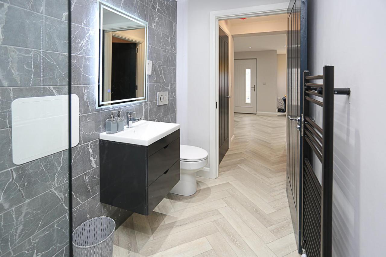 בלפסט No1 Luxury Service Apartments מראה חיצוני תמונה